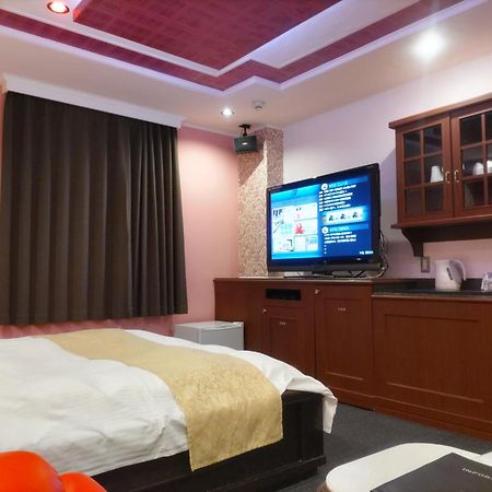 Hotel Noah Grande (Adults Only) Osaka Exterior foto